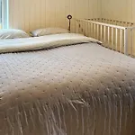 10 Person In Lindesnes *