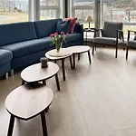 10 Person In Lindesnes * Spangereid