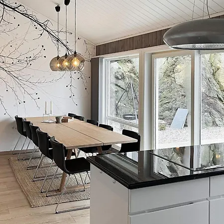 10 Person In Lindesnes