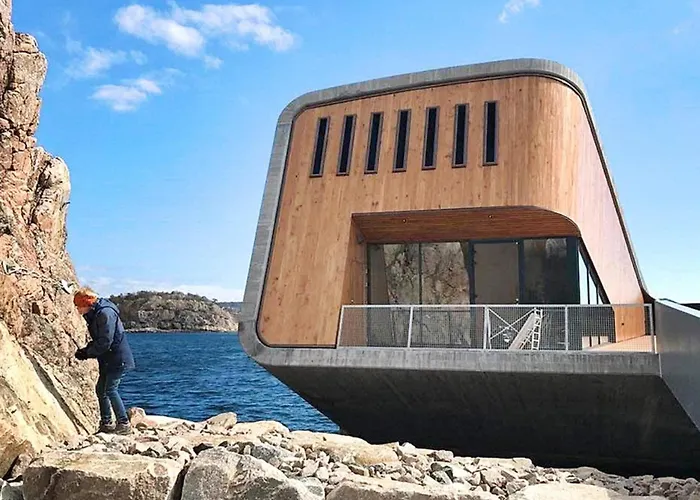 10 Person In Lindesnes * Spangereid
