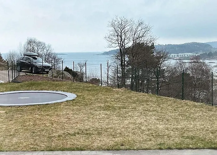 10 Person In Lindesnes Nyaraló *