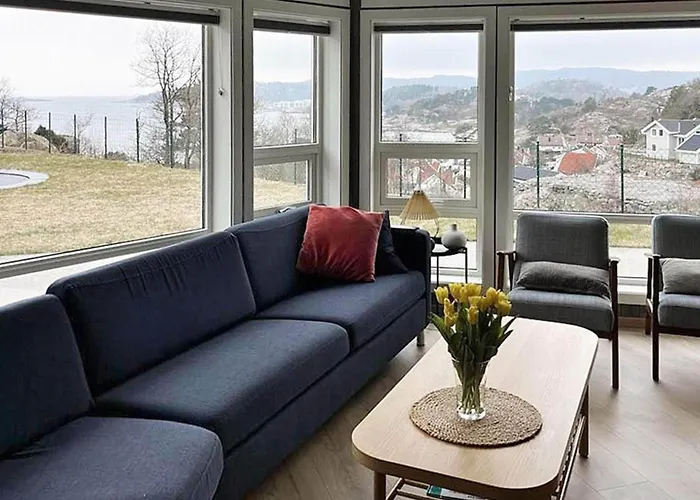 10 Person In Lindesnes *