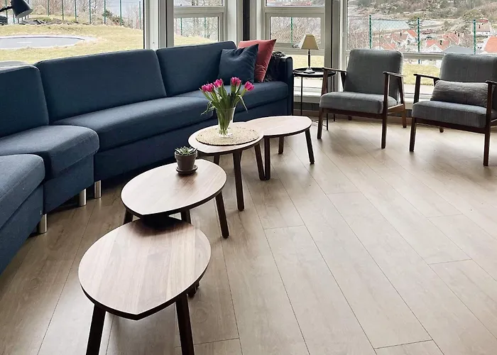 10 Person In Lindesnes * Spangereid