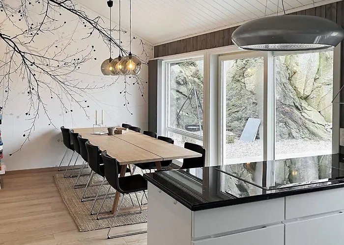 10 Person In Lindesnes