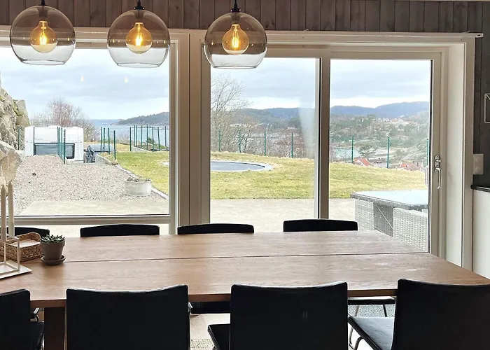 10 Person In Lindesnes Semesterbostad *
